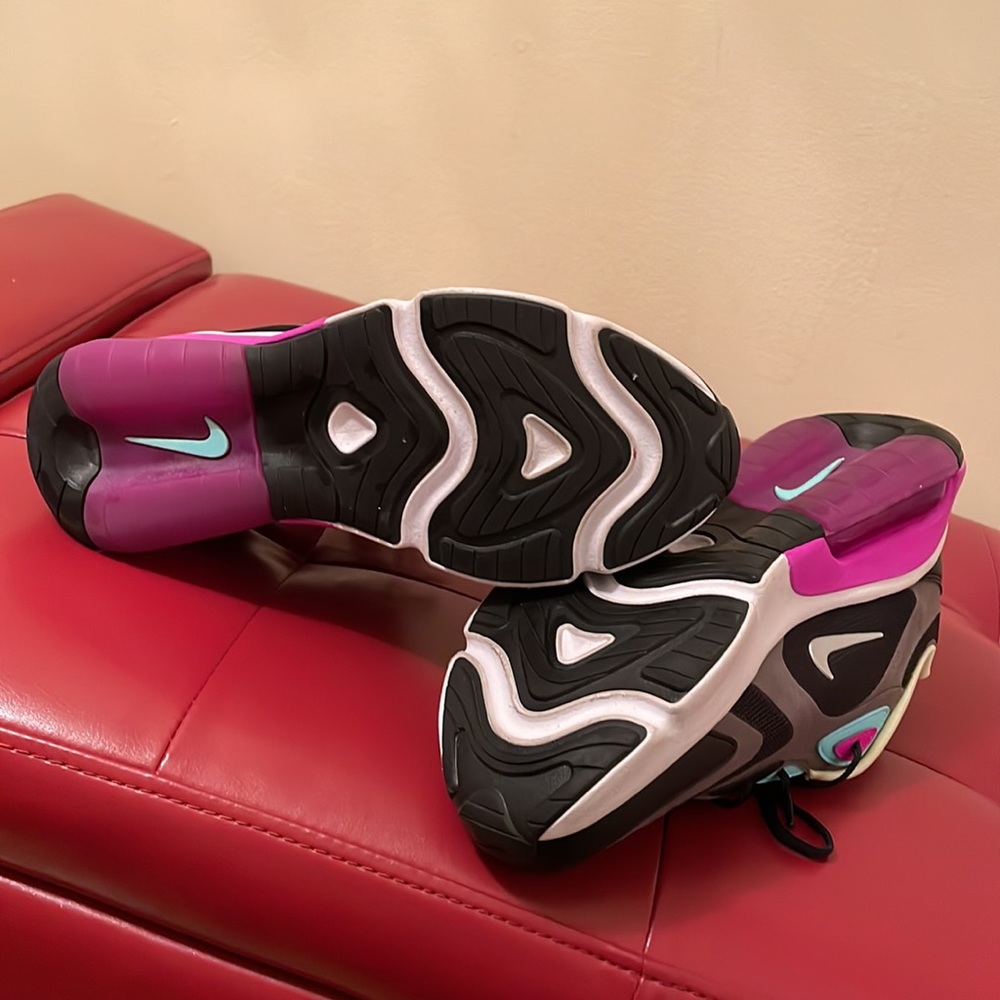 Nike Airmax Women’s 200 - Picture 3 of 7